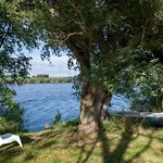 Reetdachhaus Direkt Am Wasser Hébergement de vacances *
